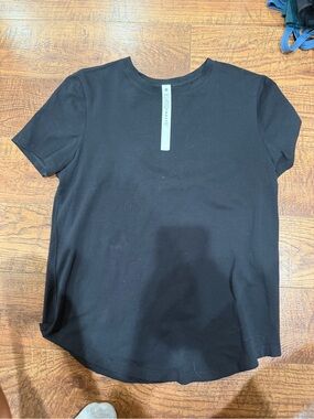 lululemon athletica Black Short Sleeve Crew Tee